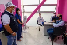 Recorrido con Personería y Salud Pública Distrital por cinco Consultorios Rosa de Cali