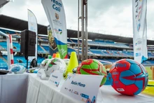 Ministro del Deporte entregó implementación a deportistas de Cali
