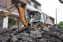 A don Jesús ya no se le empolvará la tienda con la renovación de vías en Marroquín