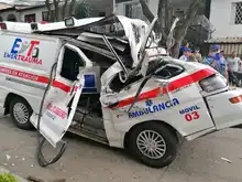 Llamado a respetar las normas de tránsito hace Movilidad al gremio de ambulancias