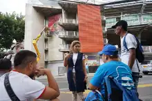 Con arte urbano, la hinchada escarlata rinde homenaje a Adrián Ramos 