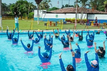 Con clases de Acuafit, los caleños están mejorando su estado físico y mental 