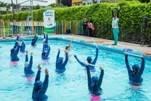 Con clases de Acuafit, los caleños están mejorando su estado físico y mental 