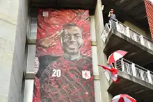 Adrián Ramos, un ídolo plasmado en el corazón y en la pared