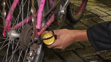 Los ‘Bici Doctores’ se activaron en el Bulevar del Río