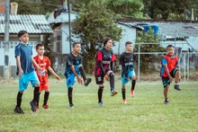 El esfuerzo de los jóvenes de La Buitrera por alcanzar sus sueños en el fútbol 