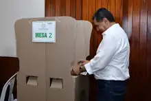 Ospina votó en el puesto ubicado en la CVC
