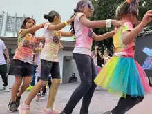 Los caleños no se cansan de la calle y la diversión