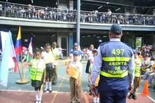 Secretaría de Movilidad gradúa a 16 niños como miembros de la Patrulla Escolar