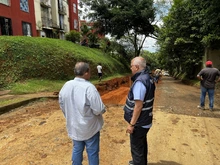 Las ‘Obras de Corazón’ intervienen Altos de Santa Elena con el grupo operativo