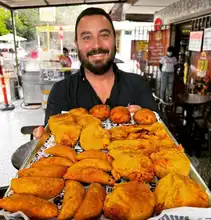 “Si yo fuera el tipo de las Michelín, le daría una estrella a esta ciudad entera”: Tulio Recomienda