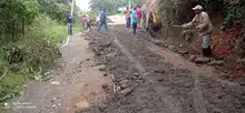 Adecúan vía en el corregimiento La Castilla por precipitaciones en el territorio