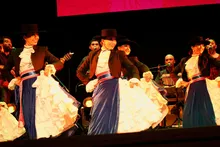 El Teatro Municipal se vistió de gala y el Mercedes se lució