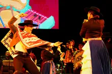 El Teatro Municipal se vistió de gala y el Mercedes se lució