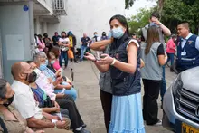 Salud Pública evalúa la ejecución de planes de mejoramiento en puntos de entrega de medicamentos