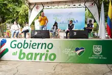 La comunidad de Primero de Mayo acudió a la cita en ‘Gobierno al barrio’