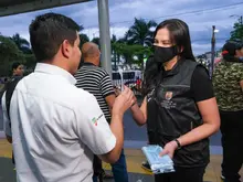 Tarjeta roja para quienes no usan tapabocas en el transporte masivo y no han completado su esquema de vacunación
