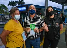 Tarjeta roja para quienes no usan tapabocas en el transporte masivo y no han completado su esquema de vacunación