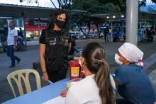 Tarjeta roja para quienes no usan tapabocas en el transporte masivo y no han completado su esquema de vacunación