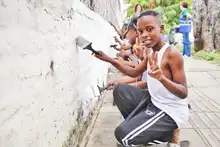 Pintar sonrisas, el regalo de la Secretaría de Vivienda para Cali en su cumpleaños