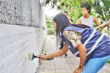 Pintar sonrisas, el regalo de la Secretaría de Vivienda para Cali en su cumpleaños