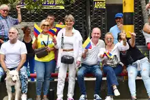 Las familias volvieron a vivir presencialmente el desfile del 20 de julio