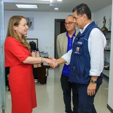 Embajadora de Irlanda recibió invitación a la Cumbre de Mandatarios del Pacífico