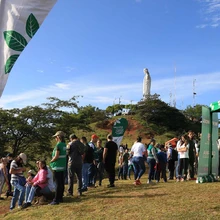 Cumpleaños feliz para Cali con la siembra de 1.000 árboles contra incendios