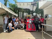 Que retumbe el sonido de la vida y paz, en las orquestas de las barras populares