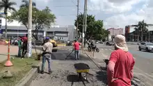 Rehabilitan vías de acceso a escenarios deportivos con el grupo operativo de Infraestructura