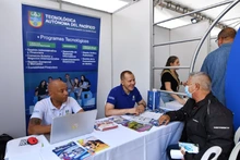 Jóvenes acudieron de forma masiva a  feria de empleo para aspirar a cerca de 1000 vacantes