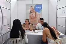 Jóvenes acudieron de forma masiva a  feria de empleo para aspirar a cerca de 1000 vacantes