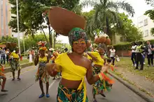 Colonias del Pacífico desfilaron en un marco de belleza, alegría y folclor