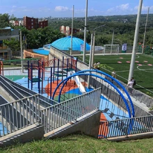 Con el Parque Los Pinos, la comuna 18 dispone de 25,000 mt2 para diversión