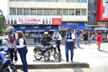 Movilidad rechaza agresión a agente de tránsito que cumplía sus labores 