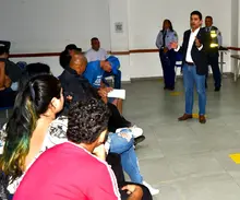 Se capacitan 50 jóvenes como reguladores de tránsito 