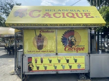 ‘El Cacique’: 45 años de dulce tradición choladera