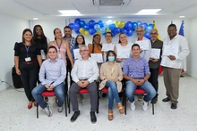 Docentes de la institución educativa INEM recibieron el certificado del manejo del curso Moodle