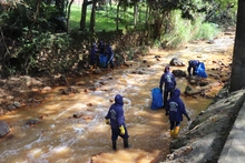 Descontaminamos y contribuimos a mitigar el riesgo  de desbordamiento de ríos y quebradas de Cali