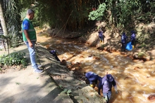 Descontaminamos y contribuimos a mitigar el riesgo  de desbordamiento de ríos y quebradas de Cali