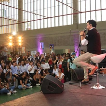 Tiempo, canciones e historias compartió Andrés Cepeda con estudiantes del oriente de Cali