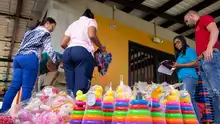 300 kits con material pedagógico recibieron ocho Unidades de Transformación Social