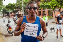 Caleños y comunidades indígenas corrieron por la reconciliación y la paz