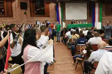 Alcaldía gradúa 50 jóvenes de primera línea como reguladores de tránsito