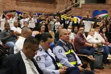 Alcaldía gradúa 50 jóvenes de primera línea como reguladores de tránsito