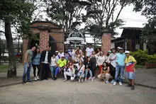 Se capacitan 65 jóvenes para potenciar el sector turístico de las comunas 1 y 20