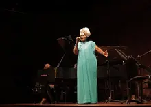 ‘Vérsame mucho’, un diálogo polifónico entre el bolero y la poesía