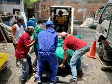  Administración apoyará a recicladores afectados por incendio en Plaza de Mercado de Siloé 