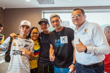 Los semilleros de la comuna 20 tuvieron su día feliz con Teo Gutiérrez