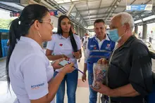 Caleños y caleñas expresan su amor a las personas mayores